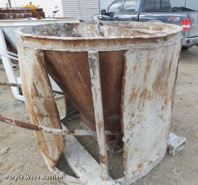 image for item DA9357 Gar Bro concrete chute/bucket