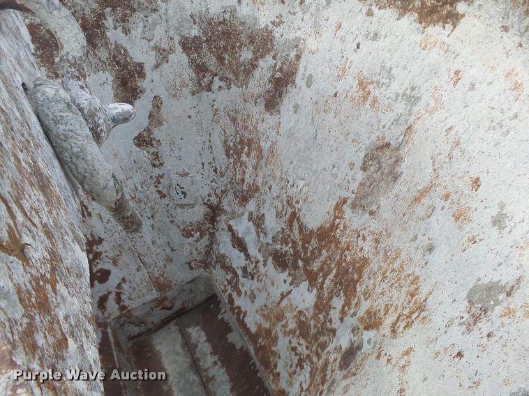 image for item DA9357 Gar Bro concrete chute/bucket