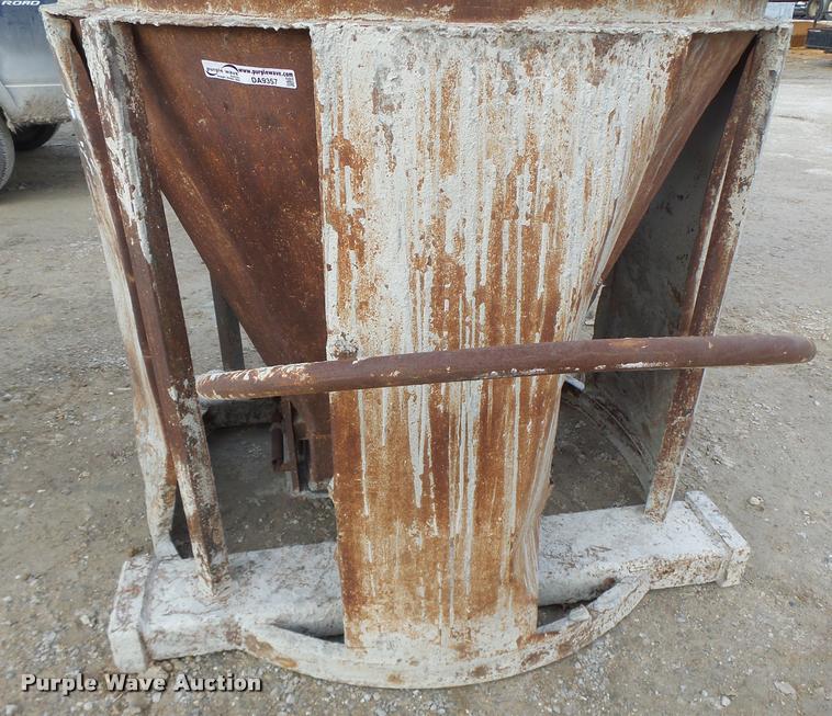 image for item DA9357 Gar Bro concrete chute/bucket