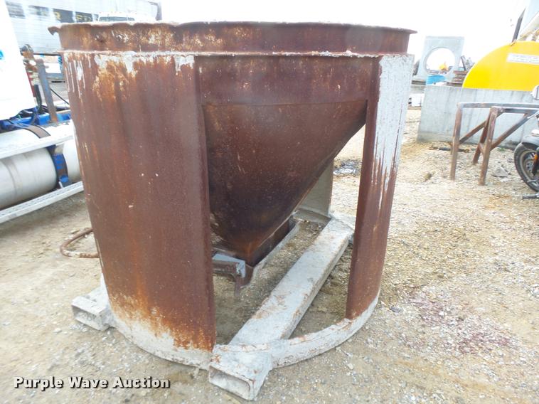 image for item DA9358 Gar Bro chute/bucket