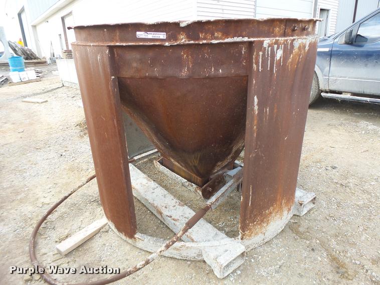 image for item DA9358 Gar Bro chute/bucket