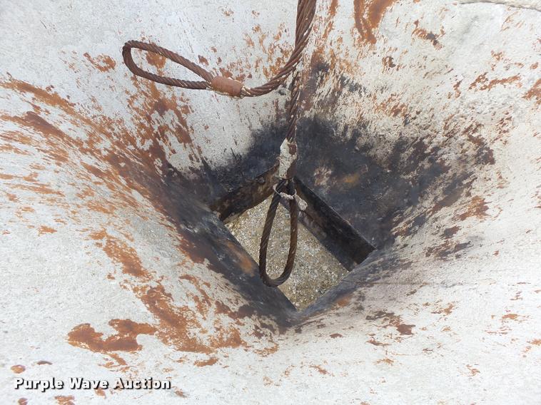 image for item DA9358 Gar Bro chute/bucket