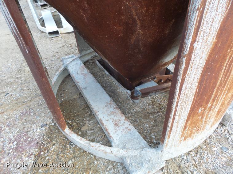 image for item DA9358 Gar Bro chute/bucket