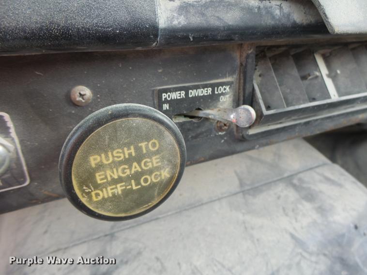 image for item DA9363 1994 International 2574 ready mix truck