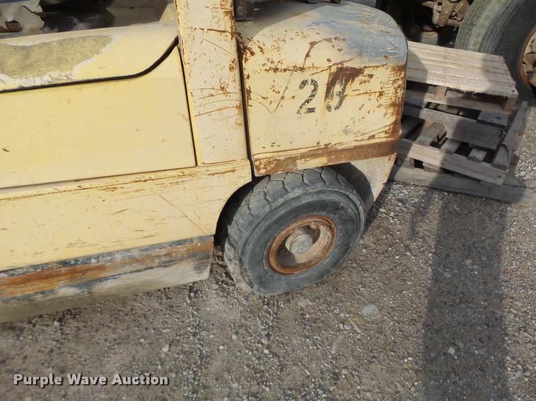 image for item DA9364 Hyster H60XM forklift