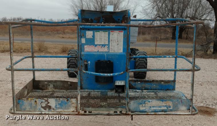 image for item DB0850 2004 Genie S60 boom lift