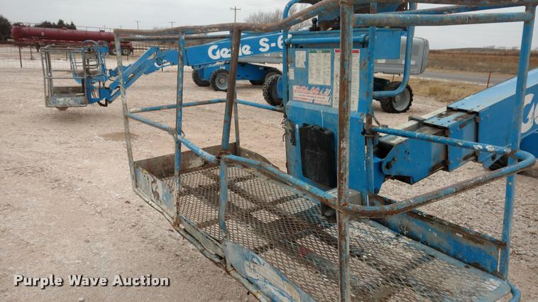 image for item DB0850 2004 Genie S60 boom lift