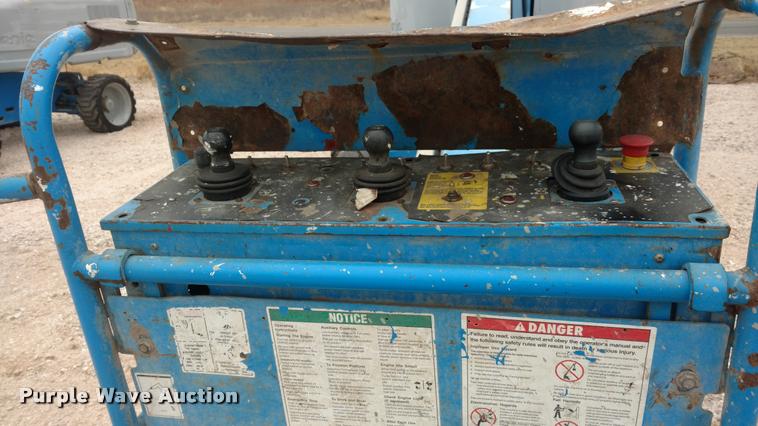 image for item DB0850 2004 Genie S60 boom lift