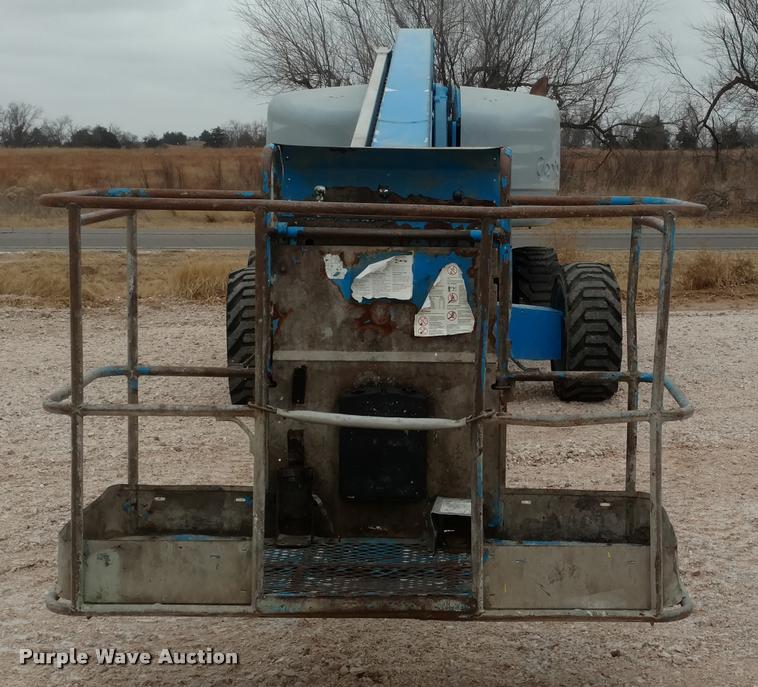 image for item DB0851 2005 Genie S65 boom lift