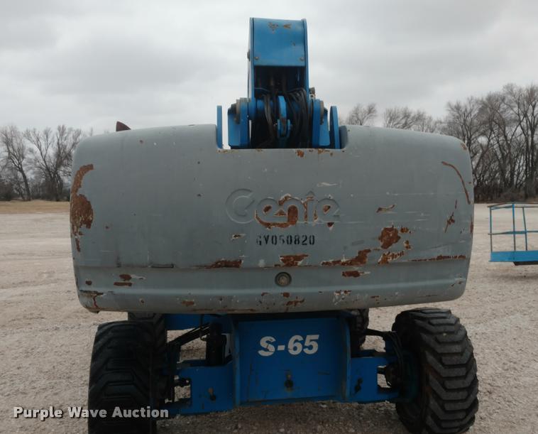 image for item DB0851 2005 Genie S65 boom lift