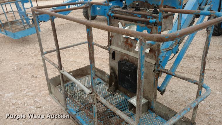 image for item DB0851 2005 Genie S65 boom lift
