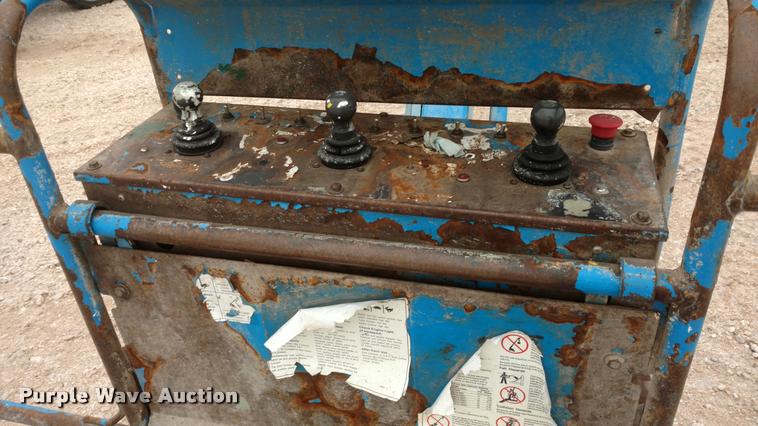 image for item DB0851 2005 Genie S65 boom lift