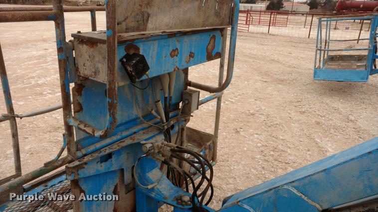 image for item DB0851 2005 Genie S65 boom lift
