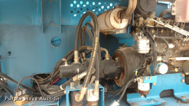 image for item DB0851 2005 Genie S65 boom lift