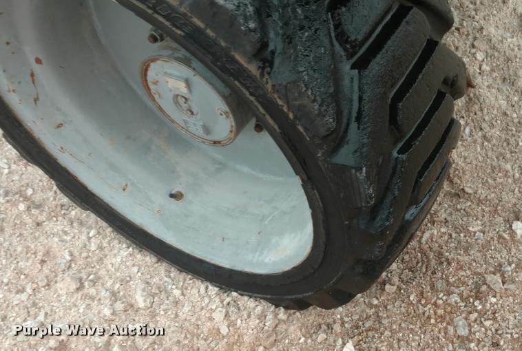 image for item DB0851 2005 Genie S65 boom lift