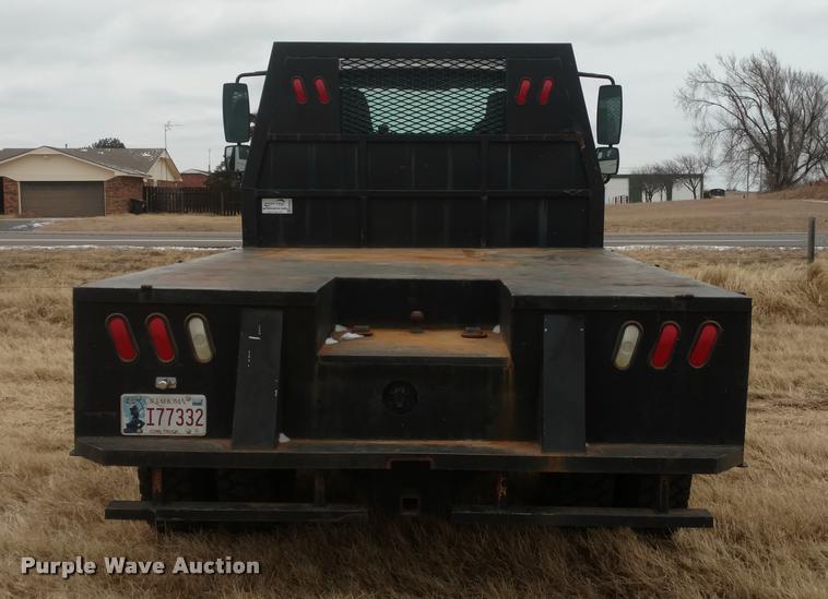 image for item DB0852 2004 International 4200 flatbed truck