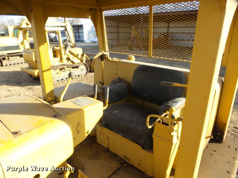 image for item DB0854 1963 Caterpillar D8 dozer