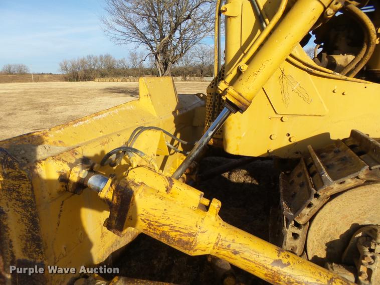 image for item DB0854 1963 Caterpillar D8 dozer