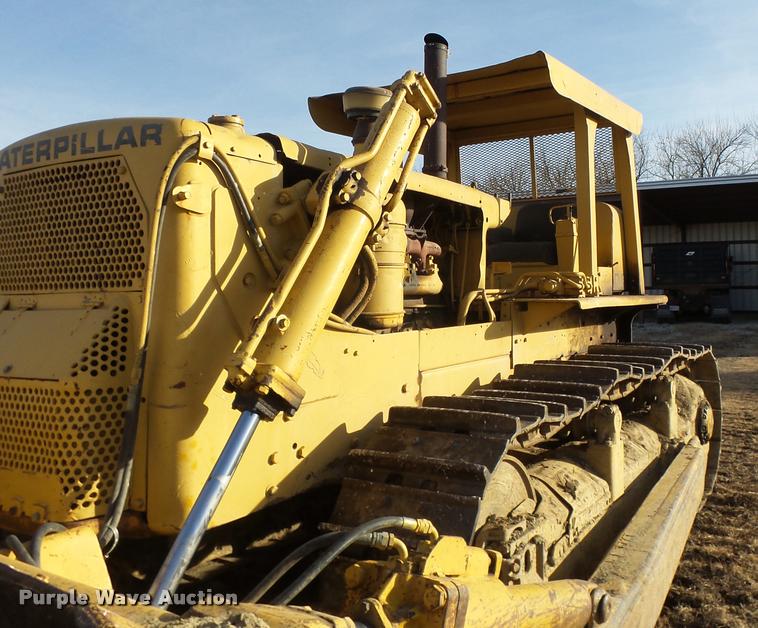 image for item DB0854 1963 Caterpillar D8 dozer