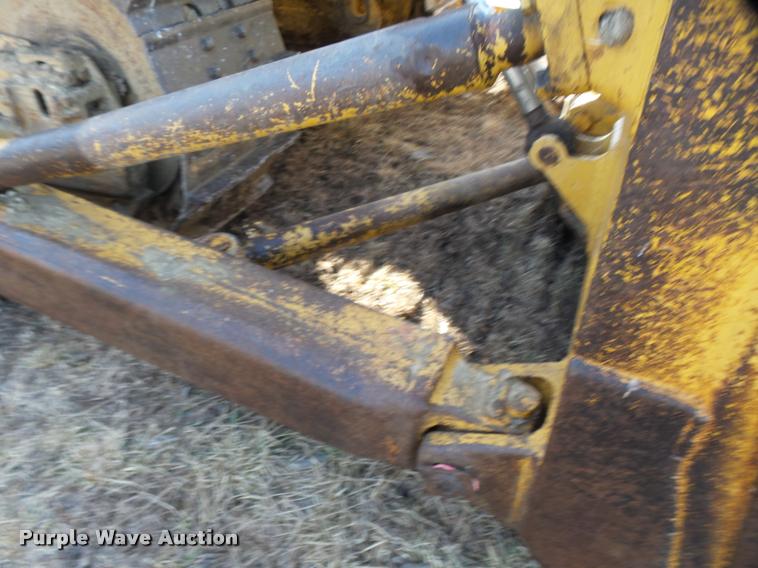 image for item DB0854 1963 Caterpillar D8 dozer