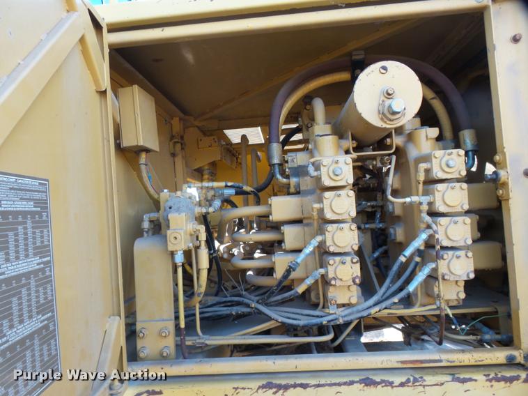 image for item DB0856 1985 Caterpillar 215B LC excavator