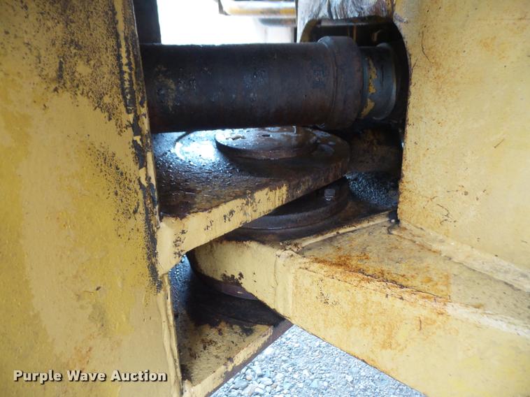 image for item DB2884 1977 Caterpillar 950 wheel loader