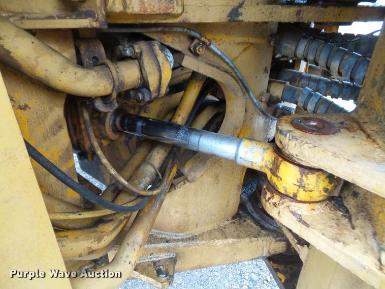 image for item DB2884 1977 Caterpillar 950 wheel loader