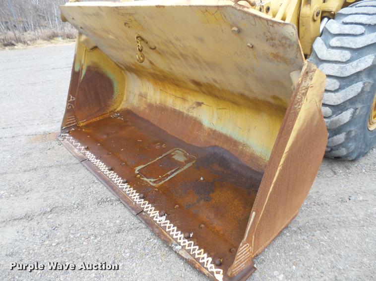image for item DB2884 1977 Caterpillar 950 wheel loader