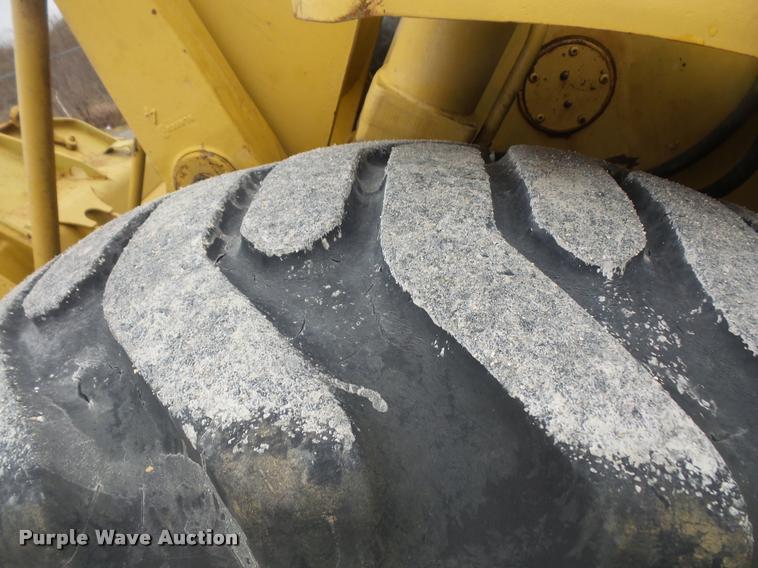 image for item DB2884 1977 Caterpillar 950 wheel loader