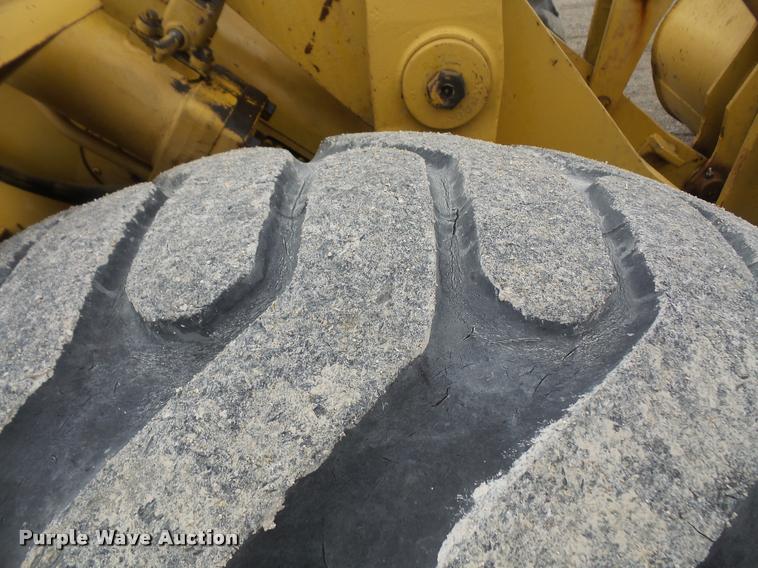 image for item DB2884 1977 Caterpillar 950 wheel loader