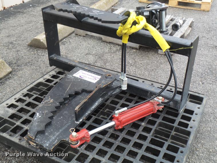 Skid steer tree shear in Olathe, KS Item DB2887 sold Purple Wave