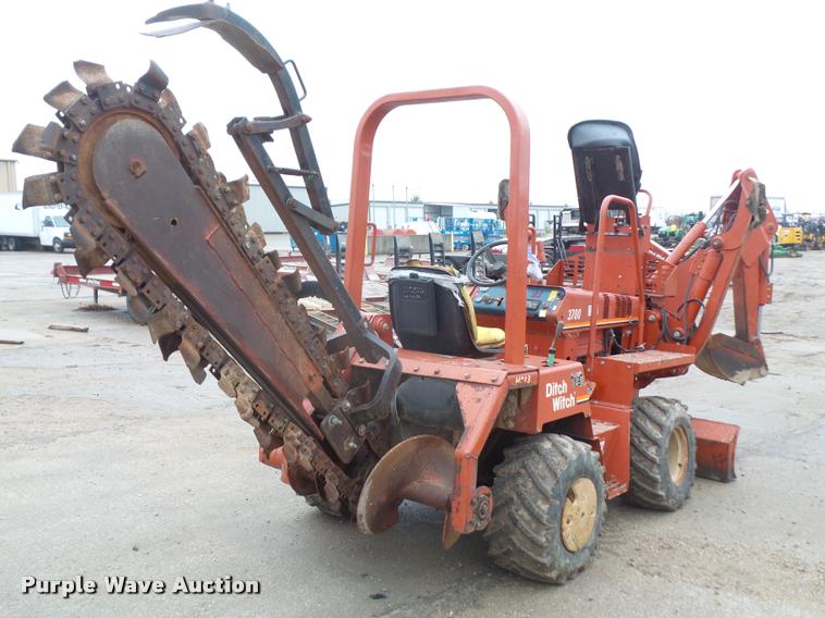 image for item DB2892 2000 Ditch Witch 3700 trencher