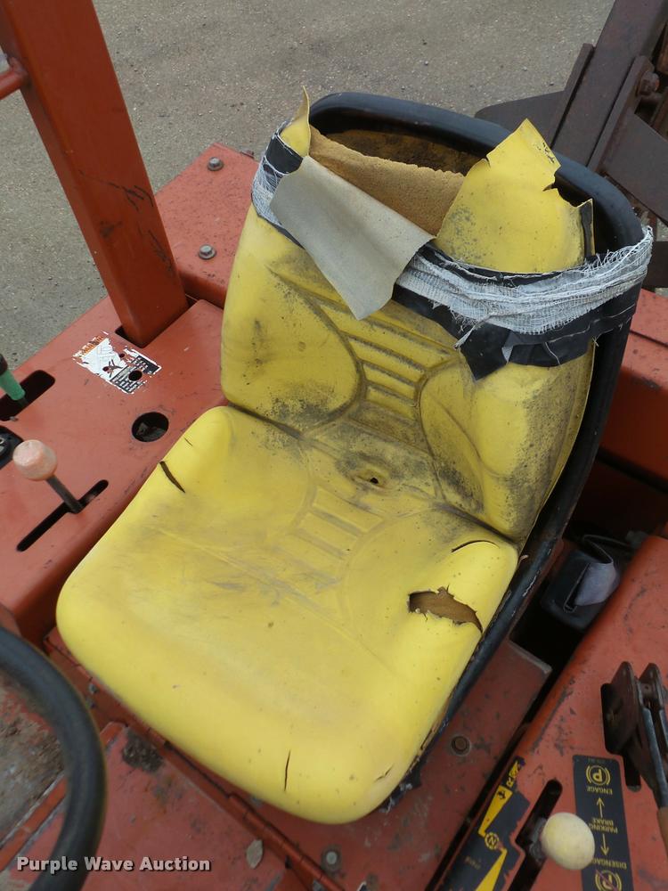 image for item DB2892 2000 Ditch Witch 3700 trencher