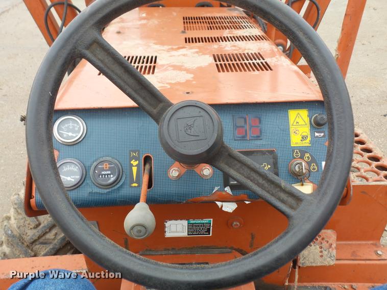 image for item DB2892 2000 Ditch Witch 3700 trencher
