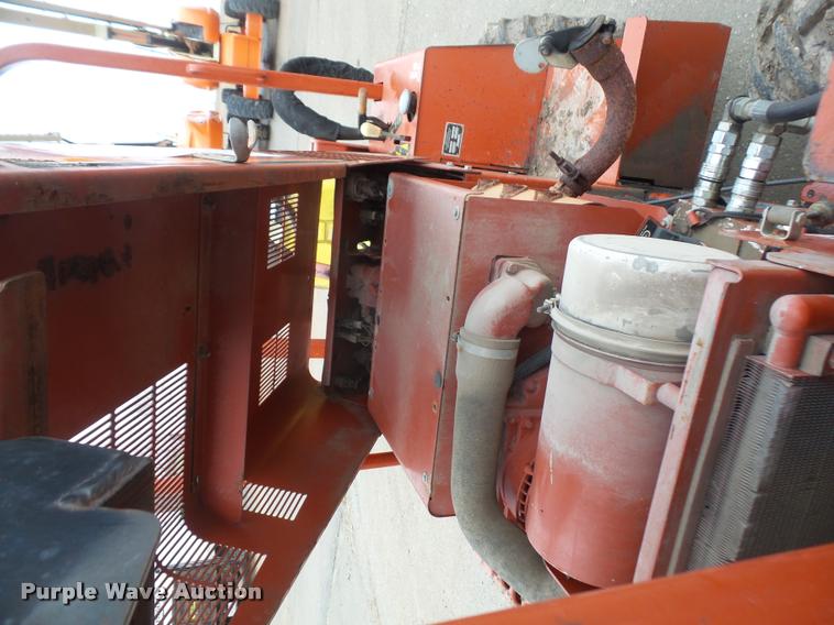 image for item DB2892 2000 Ditch Witch 3700 trencher