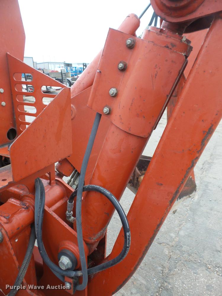 image for item DB2892 2000 Ditch Witch 3700 trencher