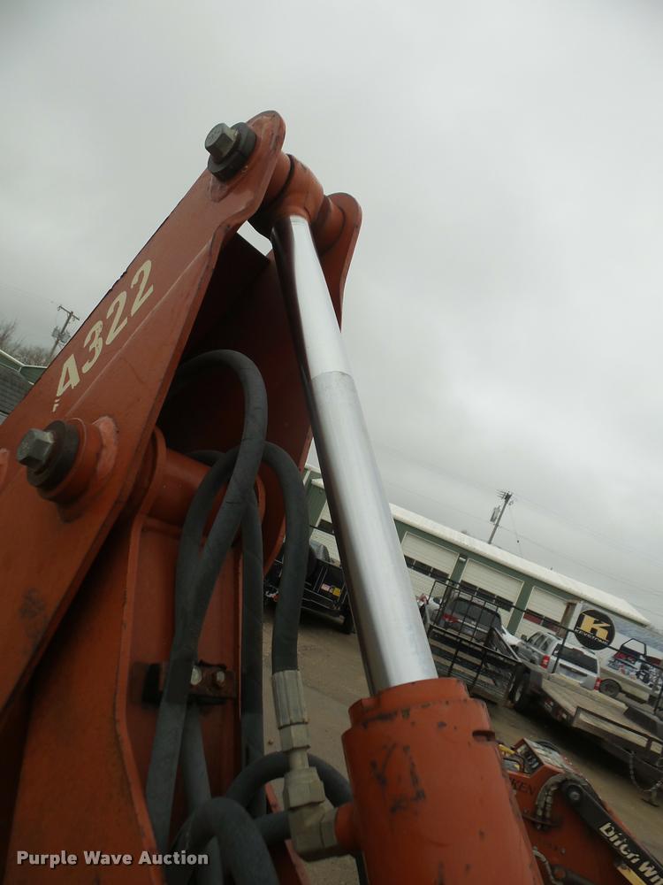 image for item DB2892 2000 Ditch Witch 3700 trencher