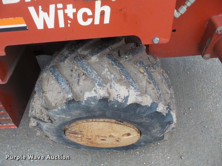 image for item DB2892 2000 Ditch Witch 3700 trencher