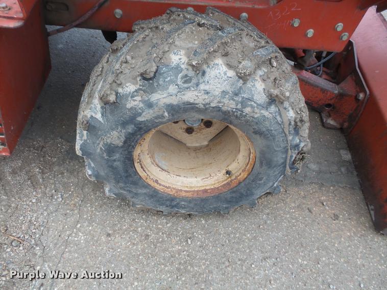 image for item DB2892 2000 Ditch Witch 3700 trencher