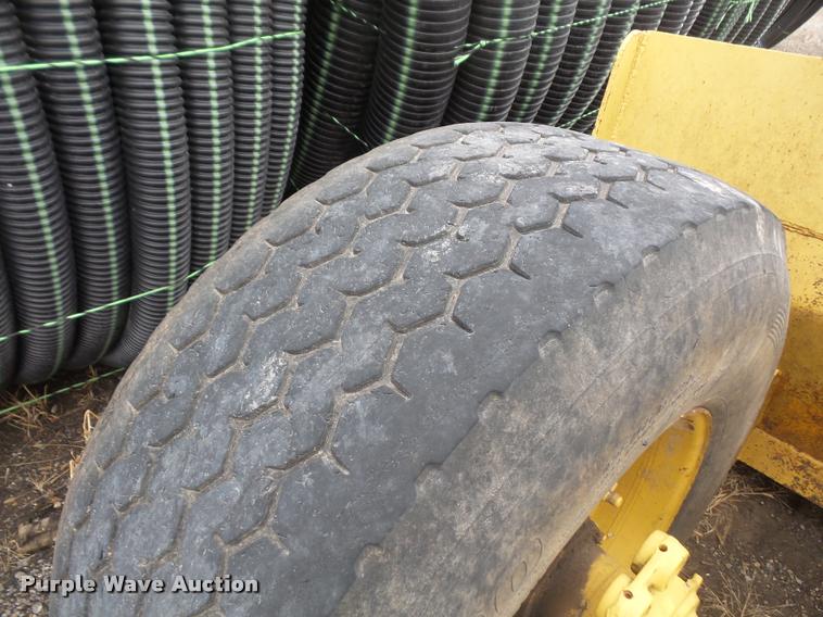 image for item DB2900 Bee Gee 1800 box blade