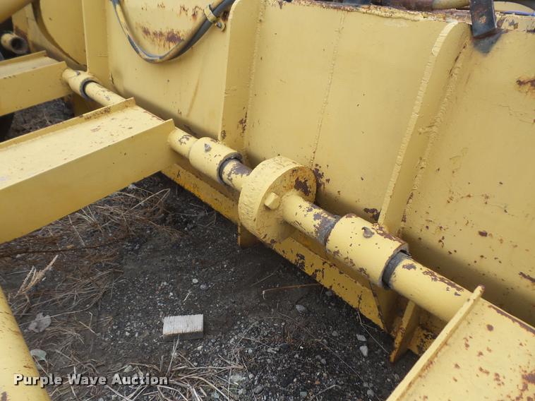 image for item DB2900 Bee Gee 1800 box blade