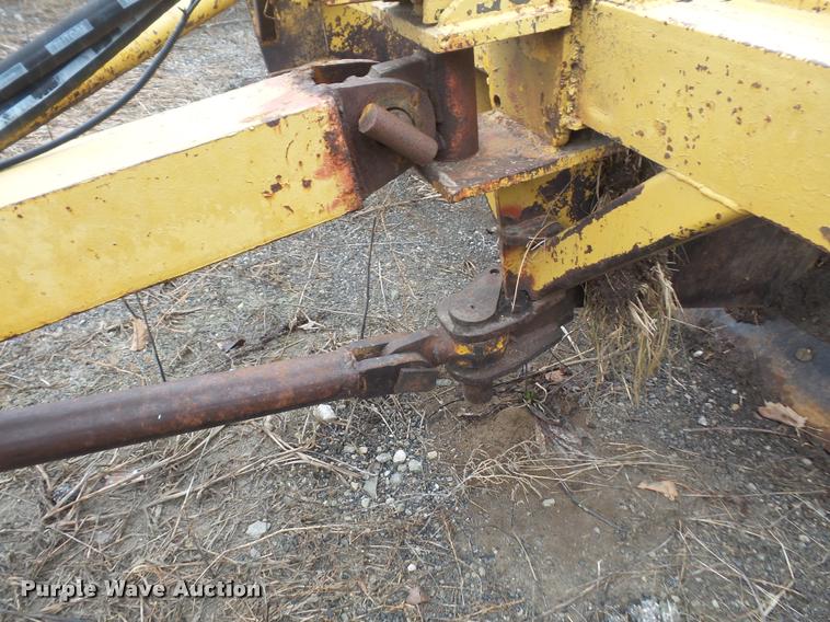 image for item DB2900 Bee Gee 1800 box blade