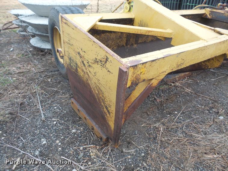 image for item DB2900 Bee Gee 1800 box blade