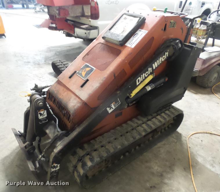 image for item DB2904 2008 Ditch Witch SK650 compact utility loader