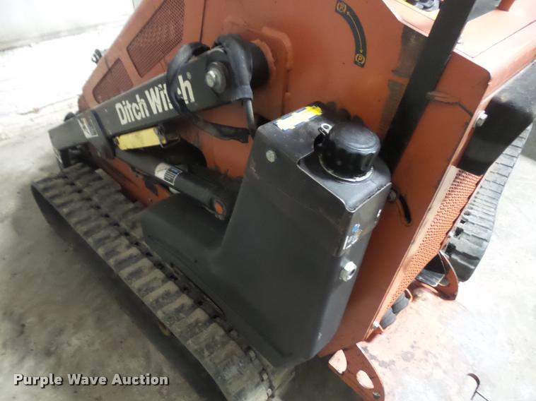 image for item DB2904 2008 Ditch Witch SK650 compact utility loader
