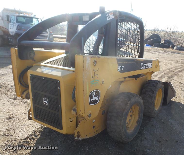 image for item DB2908 2006 John Deere 317 skid steer