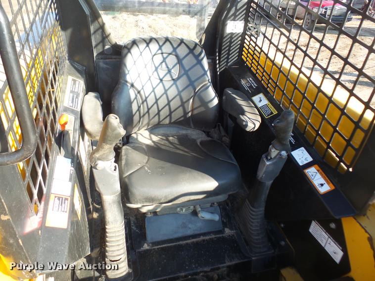 image for item DB2908 2006 John Deere 317 skid steer