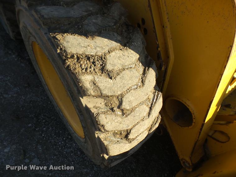 image for item DB2908 2006 John Deere 317 skid steer