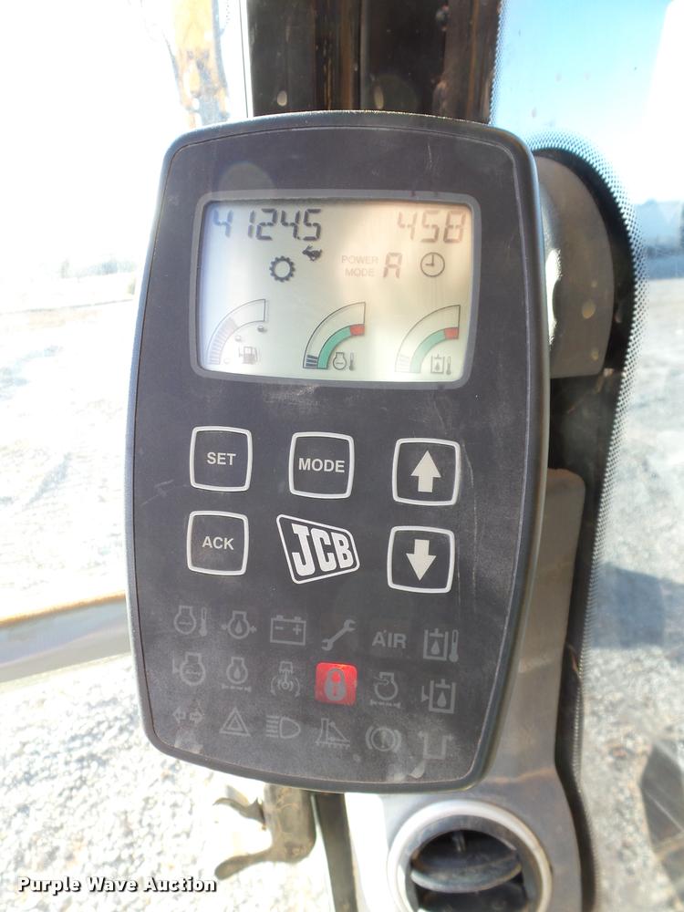 image for item DB4660 2006 JCB JS220LC excavator