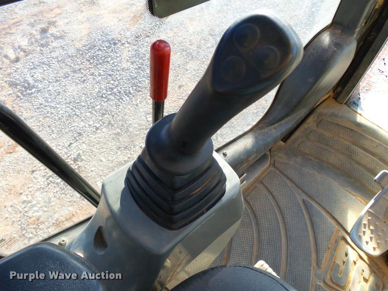 image for item DB4660 2006 JCB JS220LC excavator